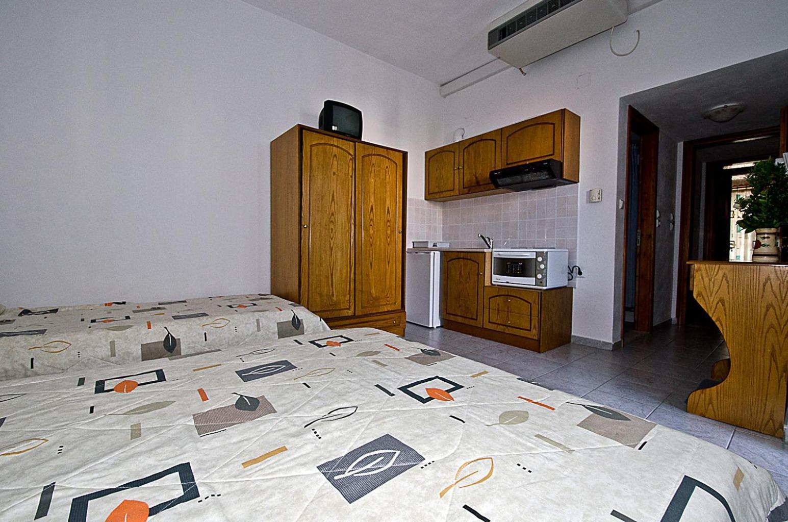 Mira Mare Apartment Neo Klima Exterior photo